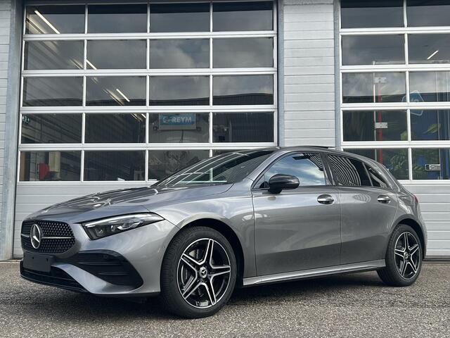 Mercedes-Benz A-KLASSE 250 e Business Solution AMG | Night Pakket | Panoramadak | MULTIBEAM LED Koplampen | Stoelverwarming | Sfeerverlichting | Apple CarPlay | Android Auto | Sierdelen Lindehout Zwart | Elektrisch Inklapbare Buitenspiegels | Achteruitrijcamera | Parkeersensore