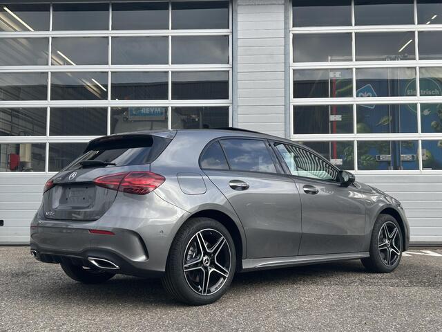 Mercedes-Benz A-KLASSE 250 e Business Solution AMG | Night Pakket | Panoramadak | MULTIBEAM LED Koplampen | Stoelverwarming | Sfeerverlichting | Apple CarPlay | Android Auto | Sierdelen Lindehout Zwart | Elektrisch Inklapbare Buitenspiegels | Achteruitrijcamera | Parkeersensore