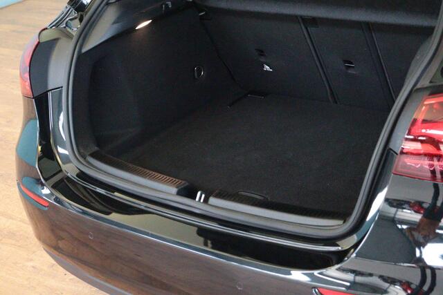 Mercedes-Benz A-KLASSE 180 Business Line Automaat | NAVI / APPCONNECT | CAMERA + PDC | STOELVERW | ADAP CRUISE | WIDE-SCREEN |