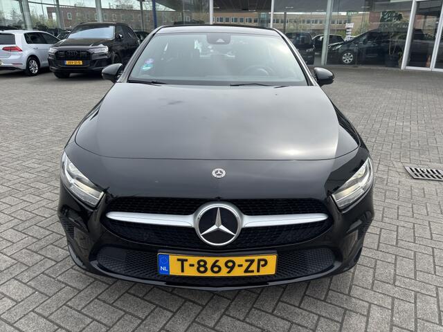 Mercedes-Benz A-KLASSE 180 Premium Navi Cruise Sportstoelen/Verwarming