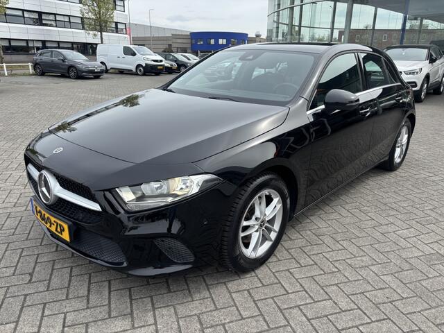 Mercedes-Benz A-KLASSE 180 Premium Navi Cruise Sportstoelen/Verwarming