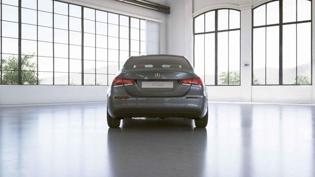 Mercedes-Benz A-KLASSE 250 e | Panoramadak | Sfeerverlichting | Stoelverwarming | Multibeam |