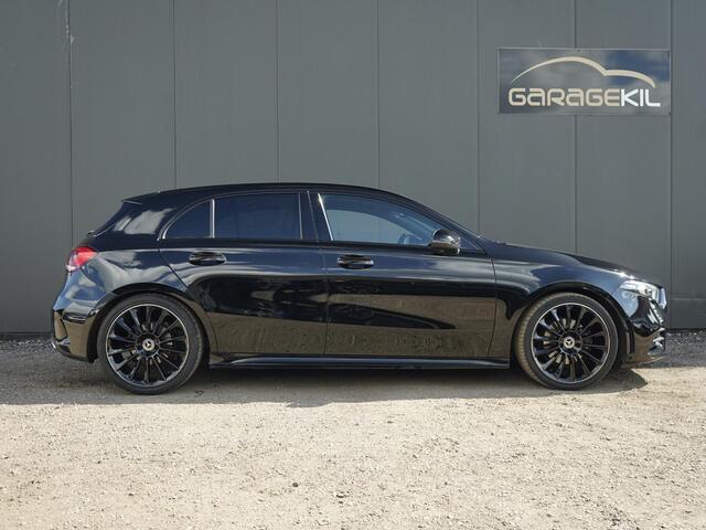 Mercedes-Benz A-KLASSE 180 Business Solution AMG Night pakket / Camera / AMG / LED / Panamericana Grille / 19'' LM velgen / Privacy glass / Stoel verw.
