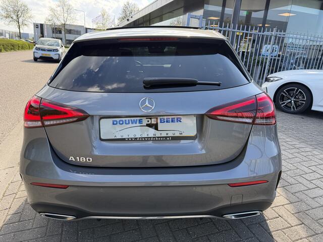 Mercedes-Benz A-KLASSE 180 AMG Pano-Dak | Trekhaak | Memory | Carplay | Camera |