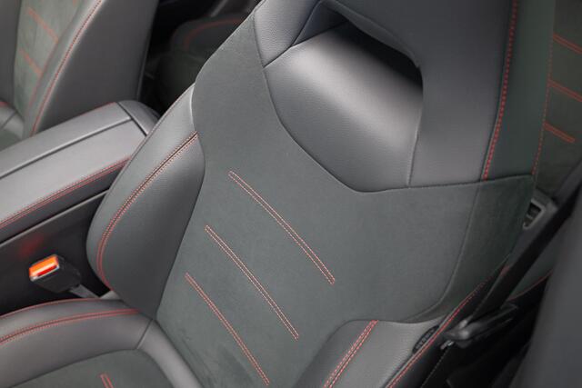 Mercedes-Benz A-KLASSE A250e AMG Line |Pano|Ambient|Camera|