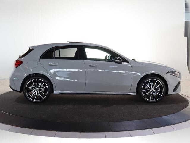 Mercedes-Benz A-KLASSE 250e Business Solution AMG | Panoramaschuifdak | AMG Plus Line | Head up | Nightpakket | 19 inch AMG-velgen |