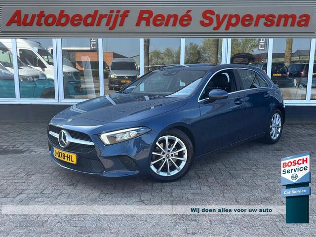 Mercedes-Benz A-KLASSE 160 Business Solution Luxury | Sfeerverlichting | Mbux | Leer | Stoelverwarming
