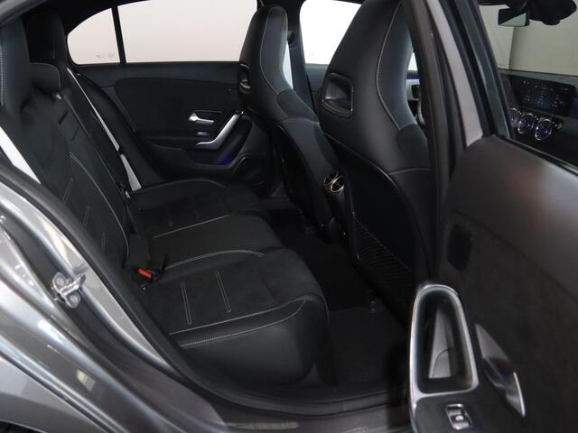 Mercedes-Benz A-KLASSE 250e Business Solution AMG | Night | AMG-line plus | Panoramadak | Head-up display | Memory stoelen | 360 camera | Sfeerverlichting | Multibeam LED |