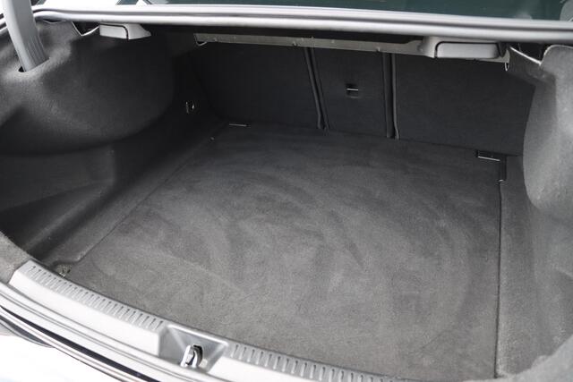 Mercedes-Benz A-KLASSE 180 Business Solution AMG 136pk | Stoel Verwarming | Camera | Navi