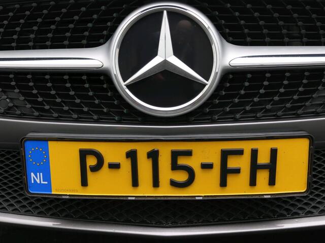 Mercedes-Benz A-KLASSE 180 Business Solution Ledkoplampen | Stoelverwarming | Parkeerpakket met achteruitrijcamera | Sfeerverlichting. Inclusief 24 maanden Mercedes-Benz Certified garantie voor Europa.