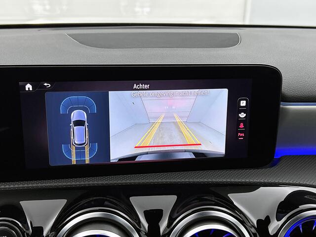 Mercedes-Benz A-KLASSE 180 AMG Line Night pakket | Panorama schuifdak | Black Multispaaks | Sfeerverlichting | Premium pakket Inclusief 24 maanden MB Certified garantie voor Europa.