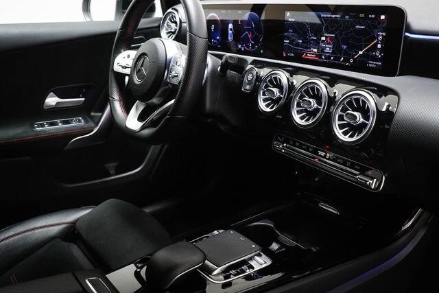 Mercedes-Benz A-KLASSE 180 Business Solution AMG Night Upgrade | HALF LEDER | STOELVERWARMING | APPLE | SFEERVERLICHTING