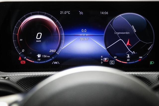 Mercedes-Benz A-KLASSE 180 Business Solution AMG Night Upgrade | HALF LEDER | STOELVERWARMING | APPLE | SFEERVERLICHTING