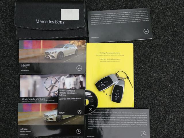 Mercedes-Benz A-KLASSE 160 Business Solution Luxury Ledkoplampen | Sfeerverlichting |Stoelverwarming | Licht- en zicht pakket | Parkeerpakket met achteruitrijcamera. Inclusief 24 maanden Mercedes-Benz Certified garantie voor Europa.