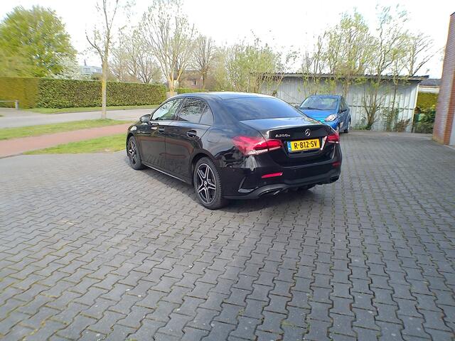 Mercedes-Benz A-KLASSE 250 e