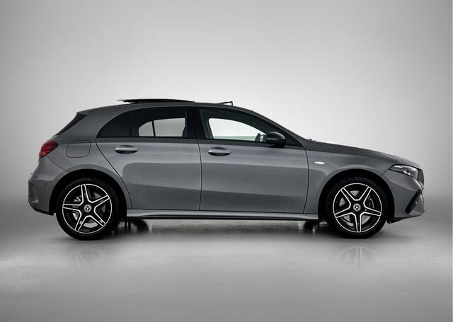 Mercedes-Benz A-KLASSE 250 e Business Solution AMG | Nightpakket | Parkeerpakket met achteruitrijcamera | KEYLESS GO | Spiegelpakket |