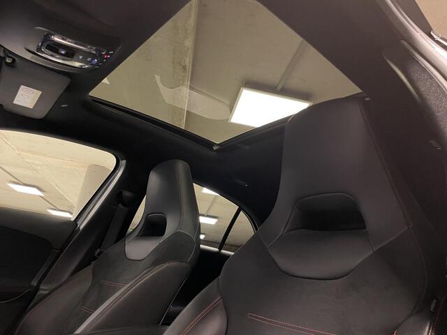 Mercedes-Benz A-KLASSE 180 AMG | Pano | Sfeerverlichting | Stoelverwarming
