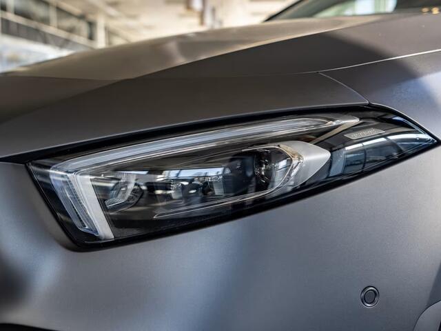 Mercedes-Benz A-KLASSE 250e AMG ** MAGNO ** TREKH, DISTR, PANORAMA, HuD, 2-Zone CLIMA, 19-inch LMV, ** 1e EIG - UNFALLFREI ** ** INFORMEER OOK NAAR ONZE AANTREKKELIJKE FINANCIAL-LEASE TARIEVEN **