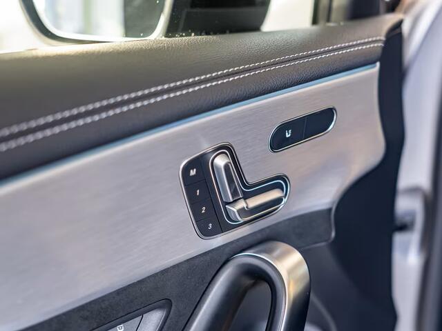 Mercedes-Benz A-KLASSE 250e AMG ** MAGNO ** TREKH, DISTR, PANORAMA, HuD, 2-Zone CLIMA, 19-inch LMV, ** 1e EIG - UNFALLFREI ** ** INFORMEER OOK NAAR ONZE AANTREKKELIJKE FINANCIAL-LEASE TARIEVEN **