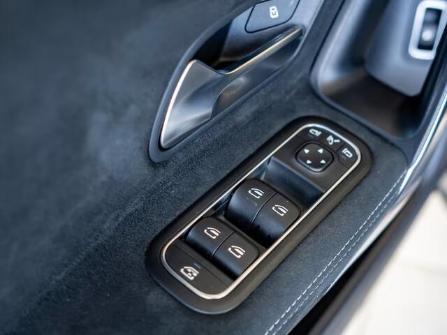 Mercedes-Benz A-KLASSE 250e AMG ** MAGNO ** TREKH, DISTR, PANORAMA, HuD, 2-Zone CLIMA, 19-inch LMV, ** 1e EIG - UNFALLFREI ** ** INFORMEER OOK NAAR ONZE AANTREKKELIJKE FINANCIAL-LEASE TARIEVEN **