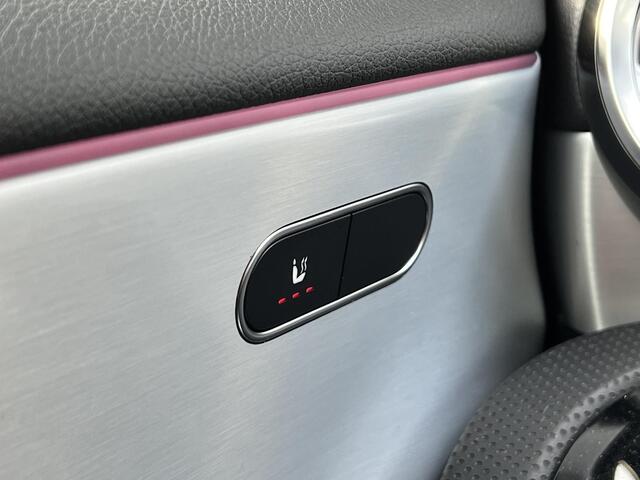 Mercedes-Benz A-KLASSE 180 AMG Line | Panoramadak | MULTIBEAM LED Koplampen | Dodehoekassistent | Advanced Sound System | Apple CarPlay | Android Auto | Augmented Reality voor Navigatie | Sfeerverlichting | Stoelverwarming