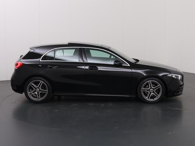 Mercedes-Benz A-KLASSE 200 Business Solution AMG | Panoramadak | Widescreen | Sfeerverlichting | Stoelverwarming |