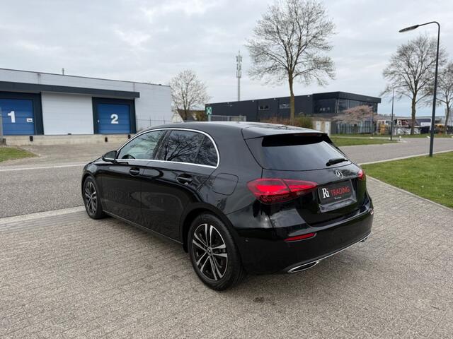 Mercedes-Benz A-KLASSE 180 Luxury Line Navi