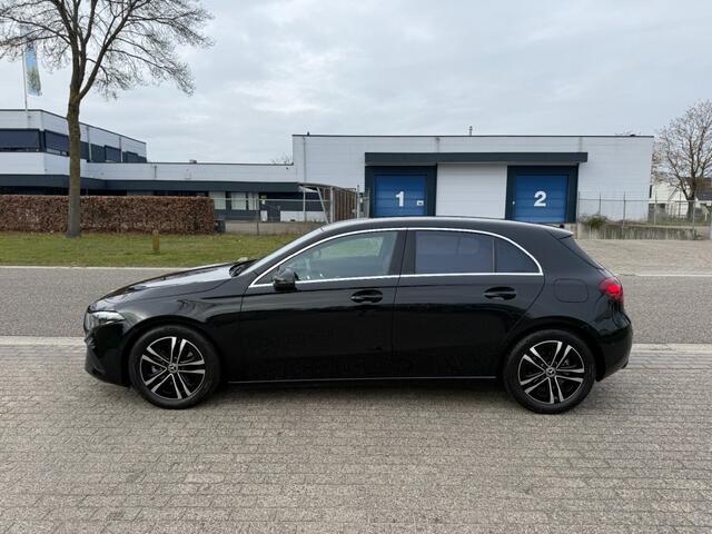 Mercedes-Benz A-KLASSE 180 Luxury Line Navi
