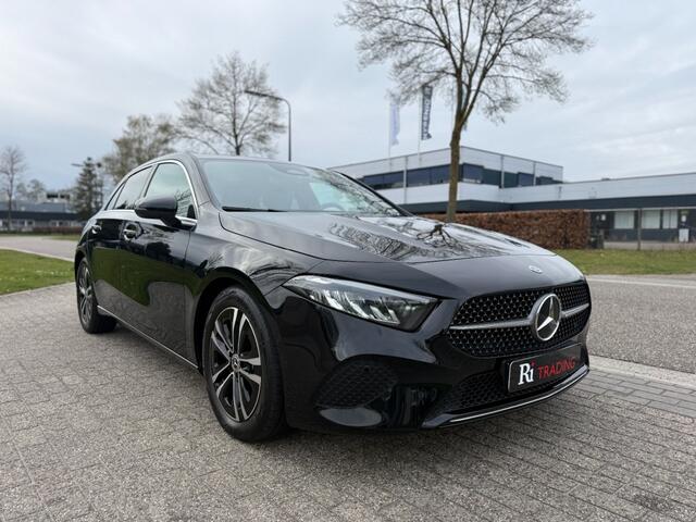 Mercedes-Benz A-KLASSE 180 Luxury Line Navi