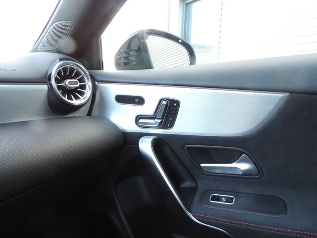 Mercedes-Benz A-KLASSE 180 Business Solution AMG panoramadak night pakket vol vol