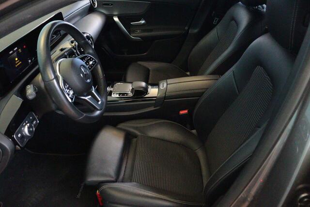 Mercedes-Benz A-KLASSE 200 Premium Plus automaat | NAVI | CLIMA | CAMERA + PDC | CRUISE | STOELVERW |