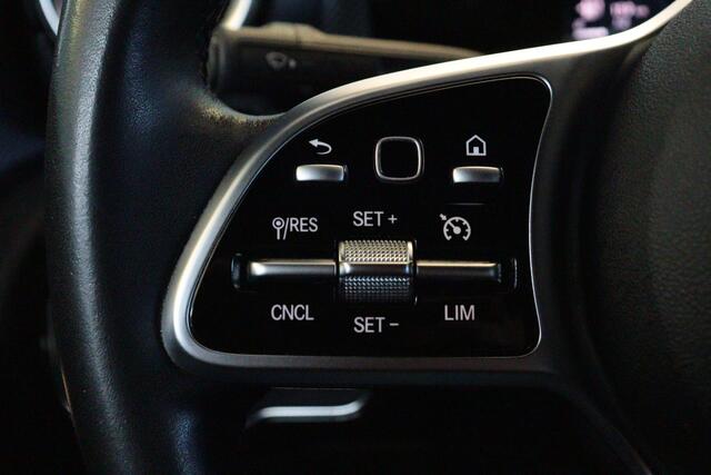 Mercedes-Benz A-KLASSE 200 Premium Plus automaat | NAVI | CLIMA | CAMERA + PDC | CRUISE | STOELVERW |