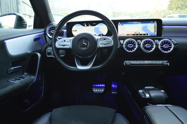 Mercedes-Benz A-KLASSE 250 e AMG Led Panorama Widescreen Sfeer Camera Augmented Pdc
