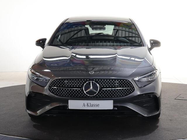 Mercedes-Benz A-KLASSE 180 Business Solution AMG | Panoramaschuifdak | Stoelverwarming | Achteruitrijcamera | MULTIBEAM LED | Night |