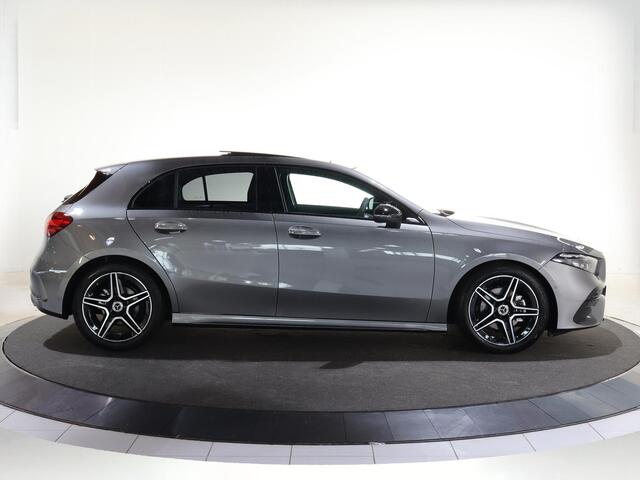 Mercedes-Benz A-KLASSE 180 Business Solution AMG | Panoramaschuifdak | Stoelverwarming | Achteruitrijcamera | MULTIBEAM LED | Night |