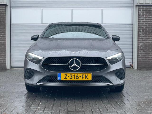 Mercedes-Benz A-KLASSE 250 e Luxury Line | Panoramadak | Nightpakket |
