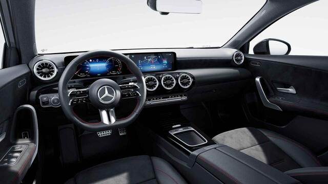 Mercedes-Benz A-KLASSE 250 e Star Edition AMG Line | Widescreen | Sfeerverlichting | Getint glas |