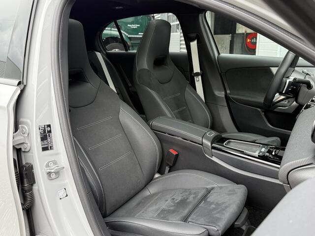 Mercedes-Benz A-KLASSE 250 e Business Solution AMG Permium plus pakket | memory stoelen | Nightpakket | 19 inch | Smartphone integratiepakket | Advanced sound systeem | Multibeam led |