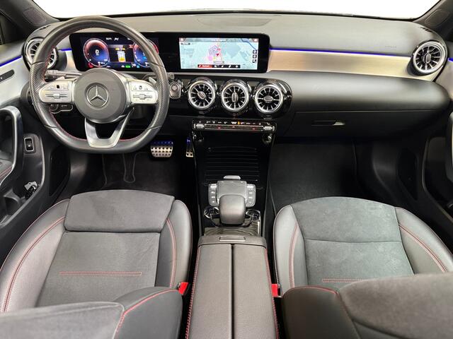 Mercedes-Benz A-KLASSE 250 e Business Solution AMG Limited I Panoramadak I Elek. Trekhaak I Widescreen I Alcantara I Sfeerverlichting