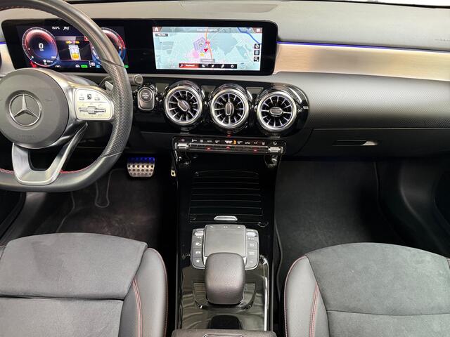 Mercedes-Benz A-KLASSE 250 e Business Solution AMG Limited I Panoramadak I Elek. Trekhaak I Widescreen I Alcantara I Sfeerverlichting