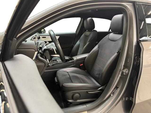 Mercedes-Benz A-KLASSE 250 e Business Solution AMG Limited I Panoramadak I Elek. Trekhaak I Widescreen I Alcantara I Sfeerverlichting