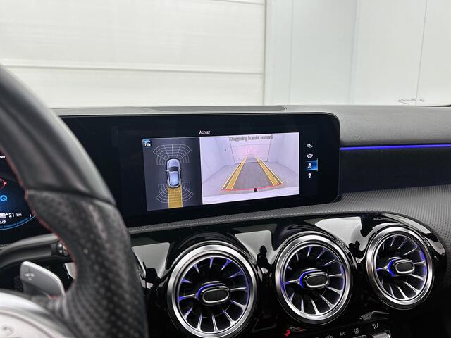 Mercedes-Benz A-KLASSE 250 e AMG Plug-In Hybride | Trekhaak | Panoramadak | Sfeerverlichting | Inclusief 24 maanden MB Certified garantie voor Europa.