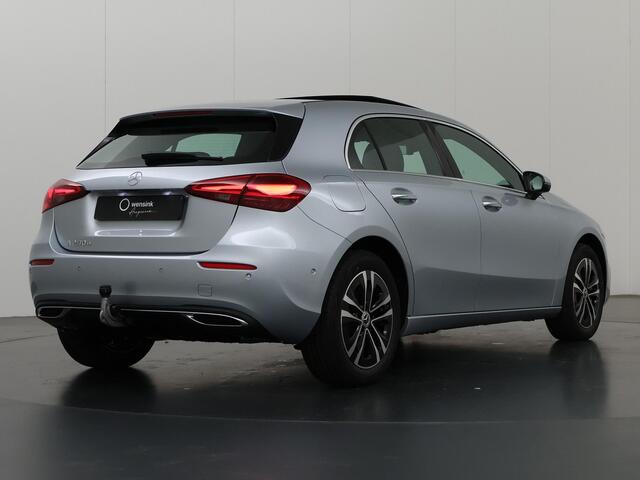 Mercedes-Benz A-KLASSE 250 e Star Edition Luxury Line 250 e Star Edition Luxury Line | Panoramadak | Trekhaak | Multibeam LED | Draadloos opladen voor Smartphone |
