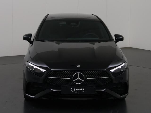 Mercedes-Benz A-KLASSE 180 Star Edition AMG Line | Panoramadak | 19 inch LM velgen | Night pakket | Multibeam Led verlichting |