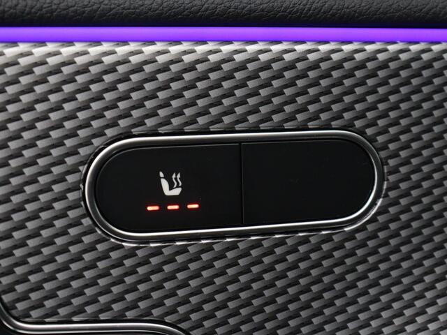 Mercedes-Benz A-KLASSE 250e Progressive | SOH 97,9% | Panoramadak | Leder | Stoelverwarming | Memory | Carplay | Sfeerverlichting | Keyless | Widescreen | Camera | Full LED | Navigatie | PHEV | Plug In
