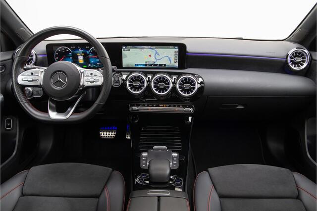 Mercedes-Benz A-KLASSE 250 e AMG Nightpack, Pano, Memory, Key-Less 2022