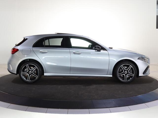 Mercedes-Benz A-KLASSE 250e Business Solution AMG | Panoramaschuifdak | Premium Plus | Head-up display | Dodehoekassistent |