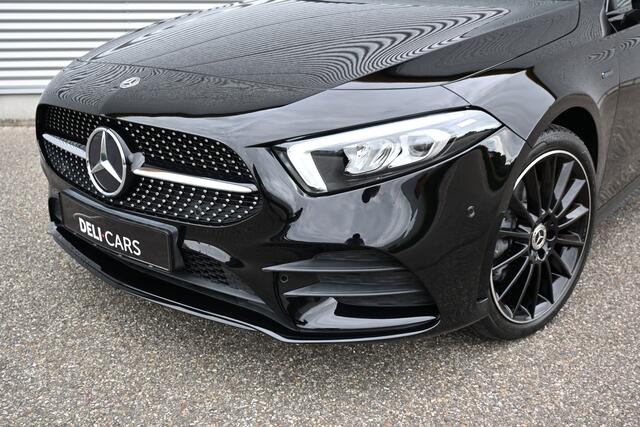 Mercedes-Benz A-KLASSE 250 e AMG Night pakket | Burmeister | Sfeerverlichting | Widescreen |