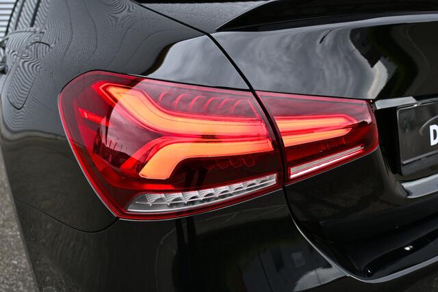 Mercedes-Benz A-KLASSE 250 e AMG Night pakket | Burmeister | Sfeerverlichting | Widescreen |