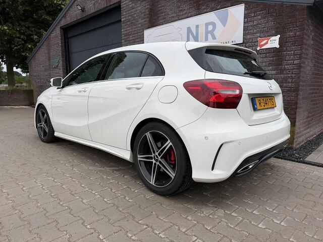Mercedes-Benz A-KLASSE 180 AMG Night Edition Plus Lage km stand!! Nieuwstaat!
